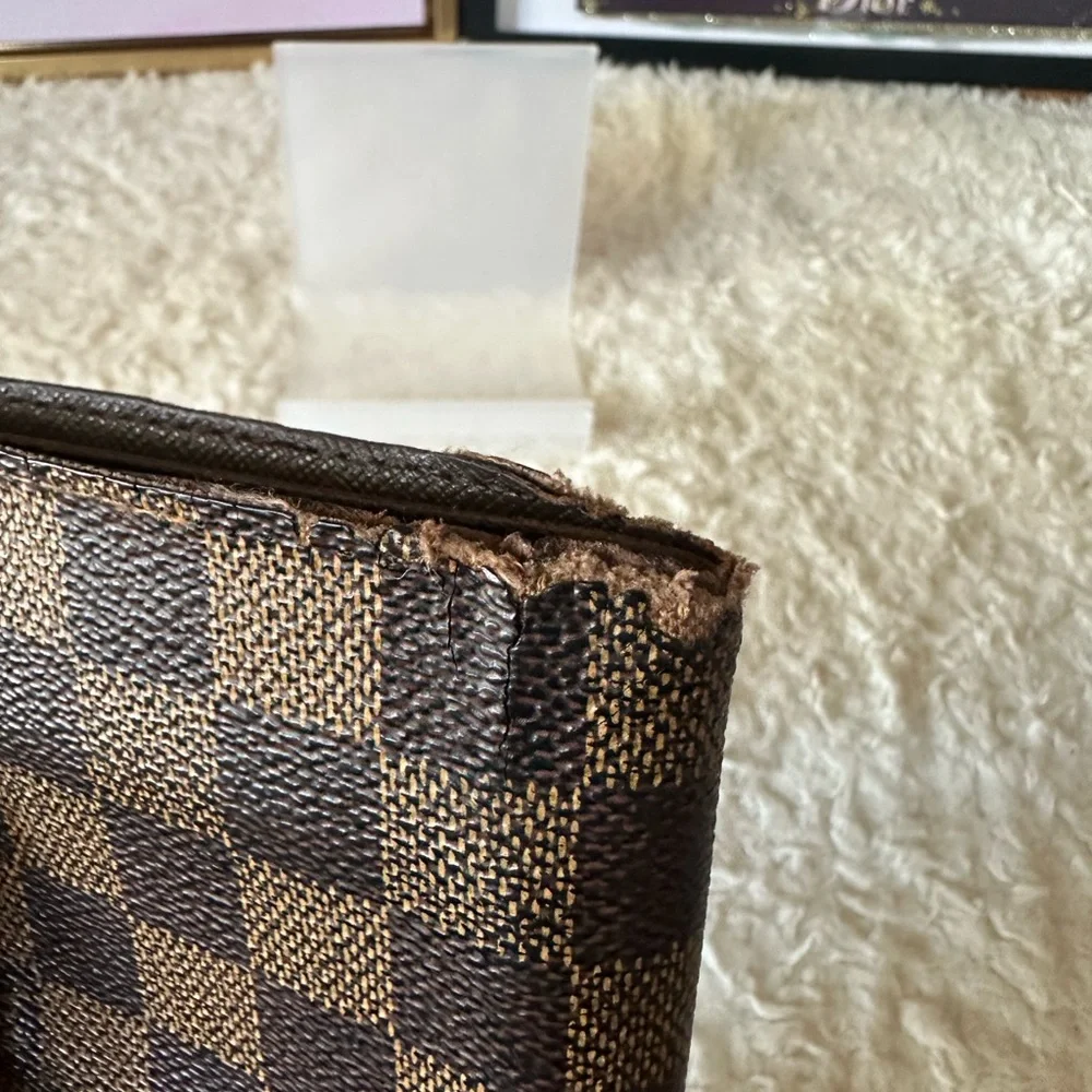 Louis Vuitton Damier Ebene Men’s bifold Wallet - Picture 4 of 12